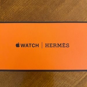 Hermes Accessories - Band Apple Watch Hermès Fauve Barenia 44 mm Hermes Accessories - Band Apple Watch Hermès Fauve Barenia 44 mm